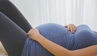 Anne Adaylarının Dikkatine Hamilelikle Şişkinlik Neden Olur, Nasıl Geçer