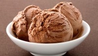 Beyaz Rusya home-style Recipes Çikolatalı Dondurma Tarifi