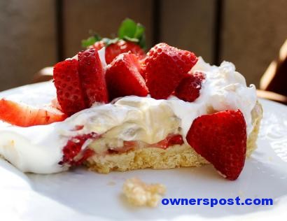 krem-peynirli-cilekli-tart-tarifi