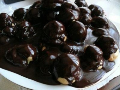 porselen-demlik-cay-saati-20-ve-profiterol-tarifi