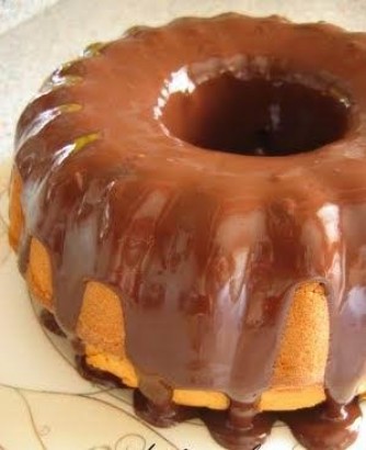 cikolata-soslu-kek-tarifi