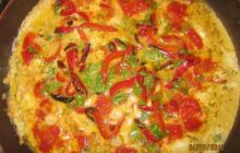 Domatesli Biberli Omlet Tarifi