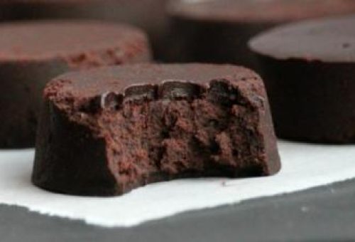 Pamukova Usulü Tatlı Ev Yapımı Şekersiz Çikolata Tarifi