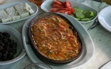 Güveçte Menemen Tarifi