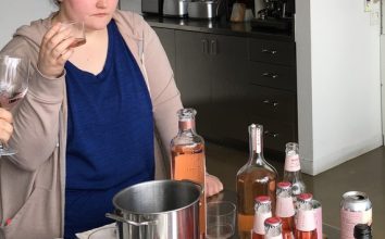 Test Mutfağında Gül Tüm Gün