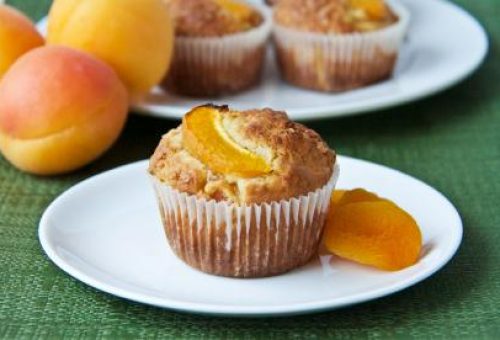 Gölova Usulü Tatlı Kayısılı Bademli Muffin Tarifi
