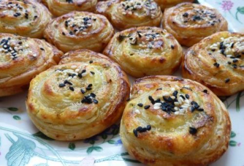 Kolay Peynirli Börek Tarifi