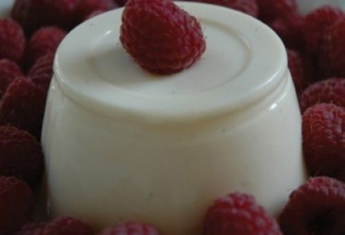 Çıldır Usulü Tatlı Yoğurtlu Panna Cotta Tarifi