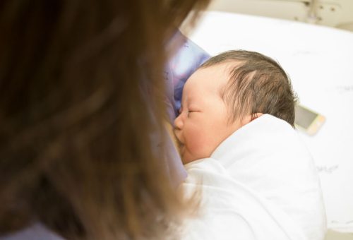 Bebek Emzirme Hakkında Bilmeniz Gereken Her Şey