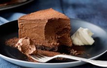 Kocaali Usulü Tatlı Çikolatalı Mus Kek Tarifi